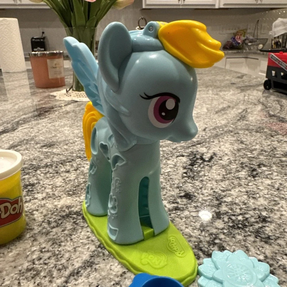 My Little Pony Rainbow Dash Play-Doh Style Salon Mold On Base With Two Tubs‎ #23